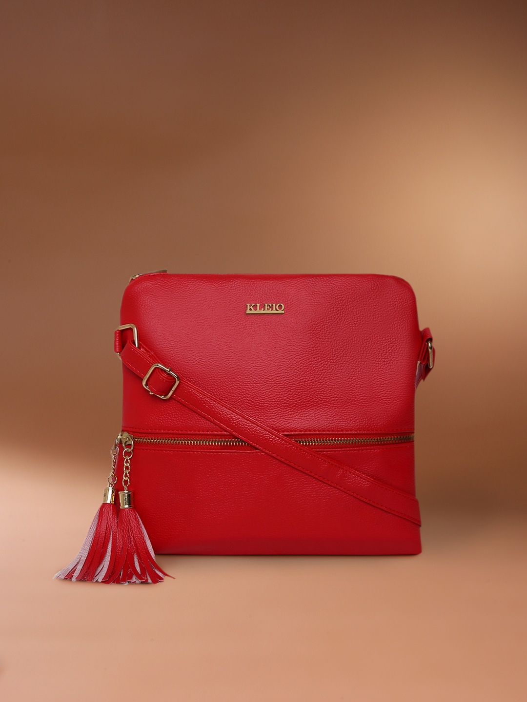 

KLEIO Red Solid Tasseled Sling Bag