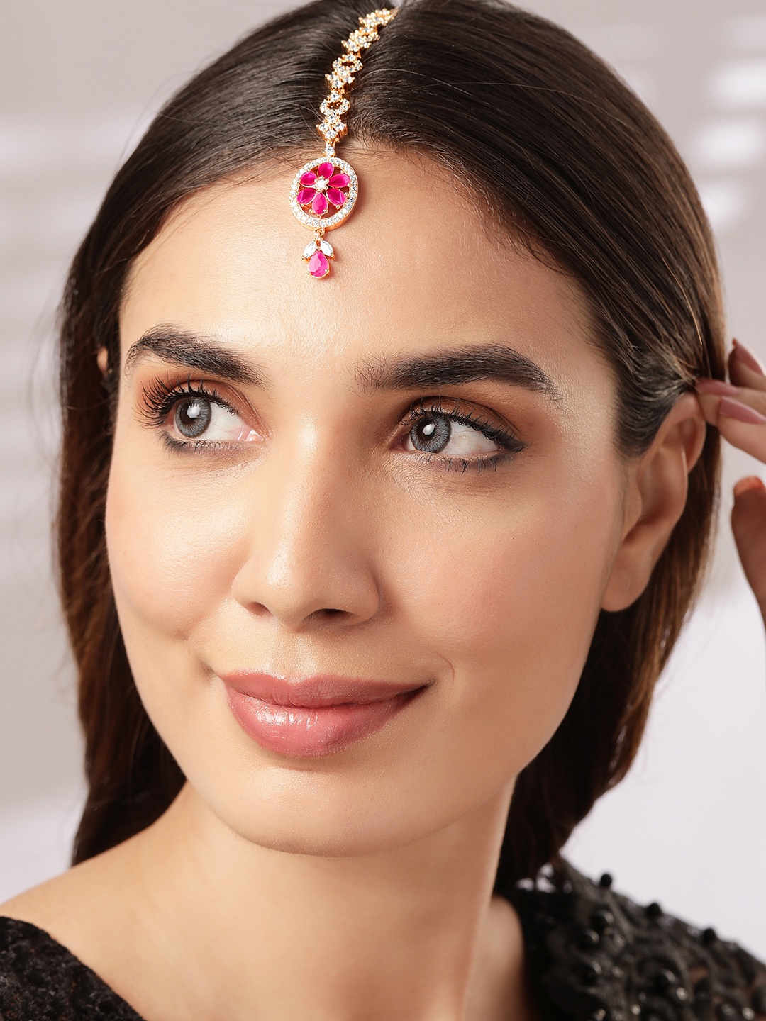 

Rubans Women Rose Gold-Plated Pink & White Zircon Studded Handcrafted Maang Tikka