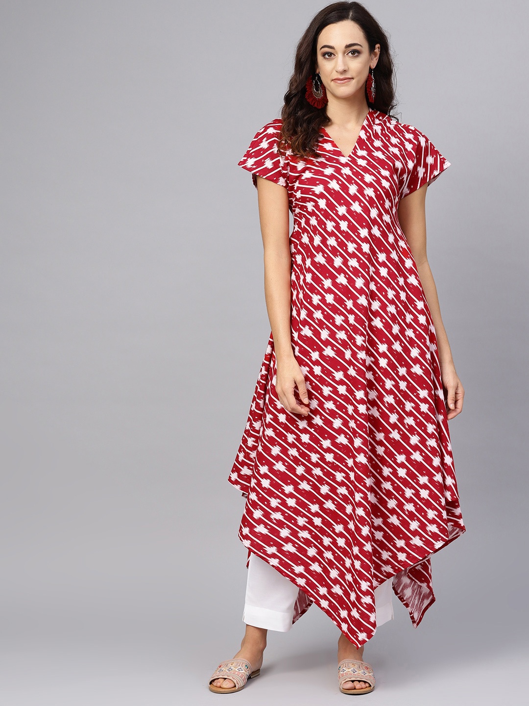 

Ahalyaa Women Maroon & White Printed Kurta with Trousers