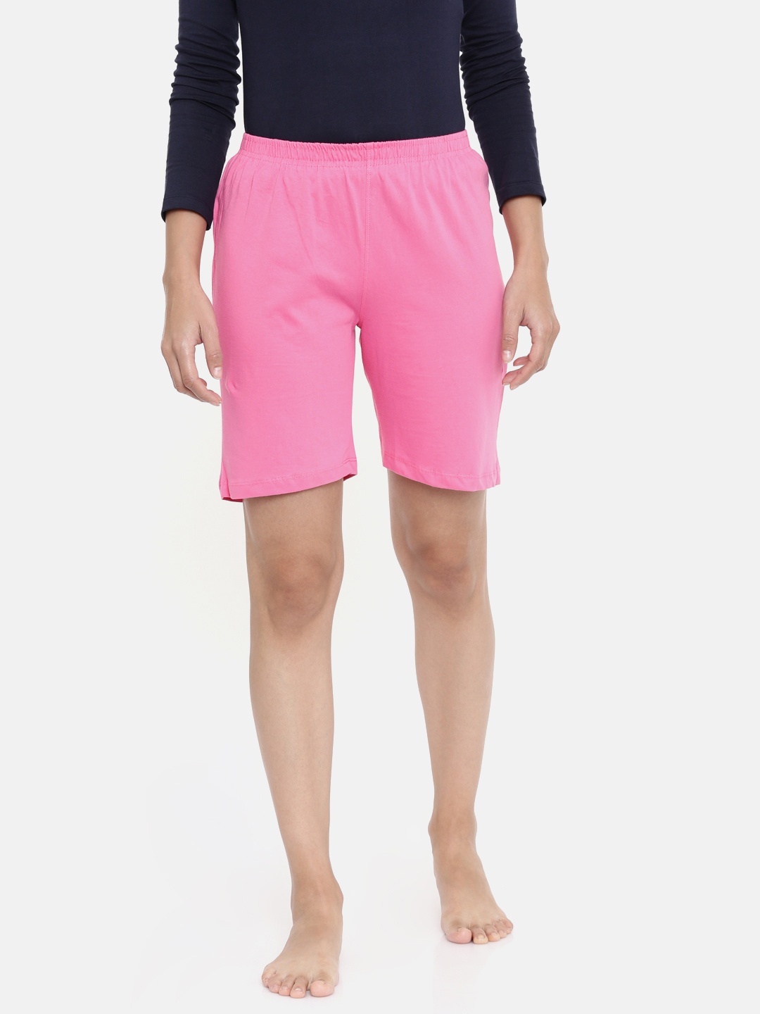 

zebu Women Pink Solid Lounge Shorts