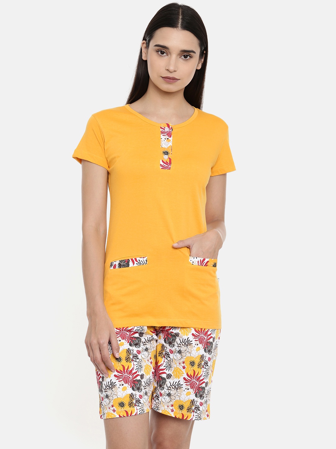 

zebu Women Mustard Yellow & White Solid Night suit