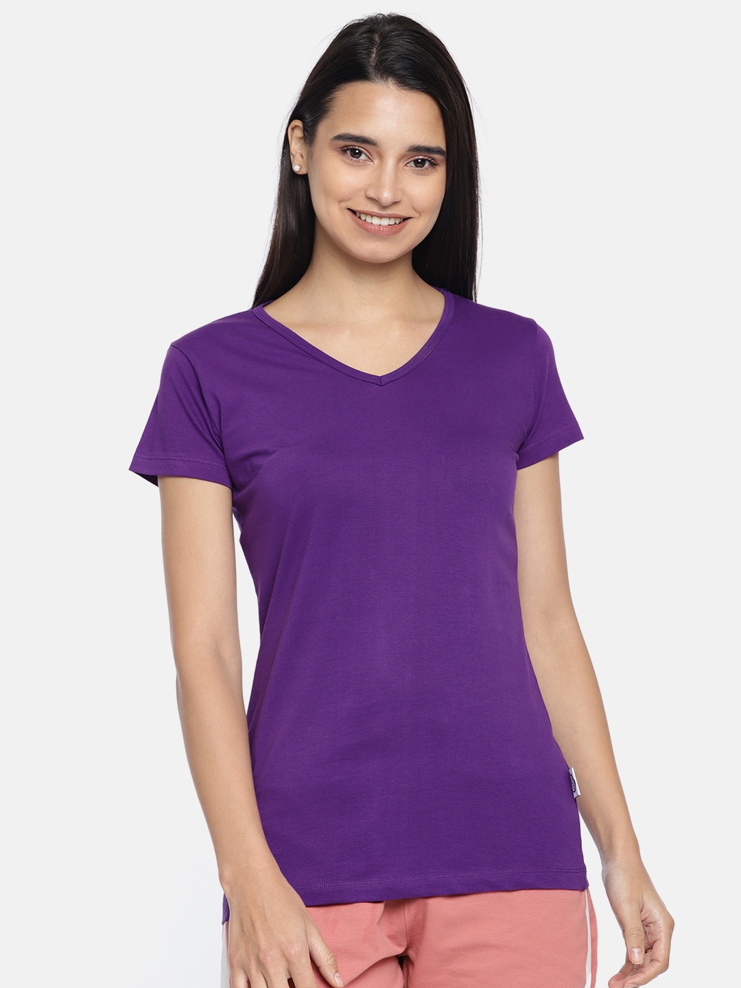 

zebu Women Purple Solid V-Neck Pure Cotton T-shirt