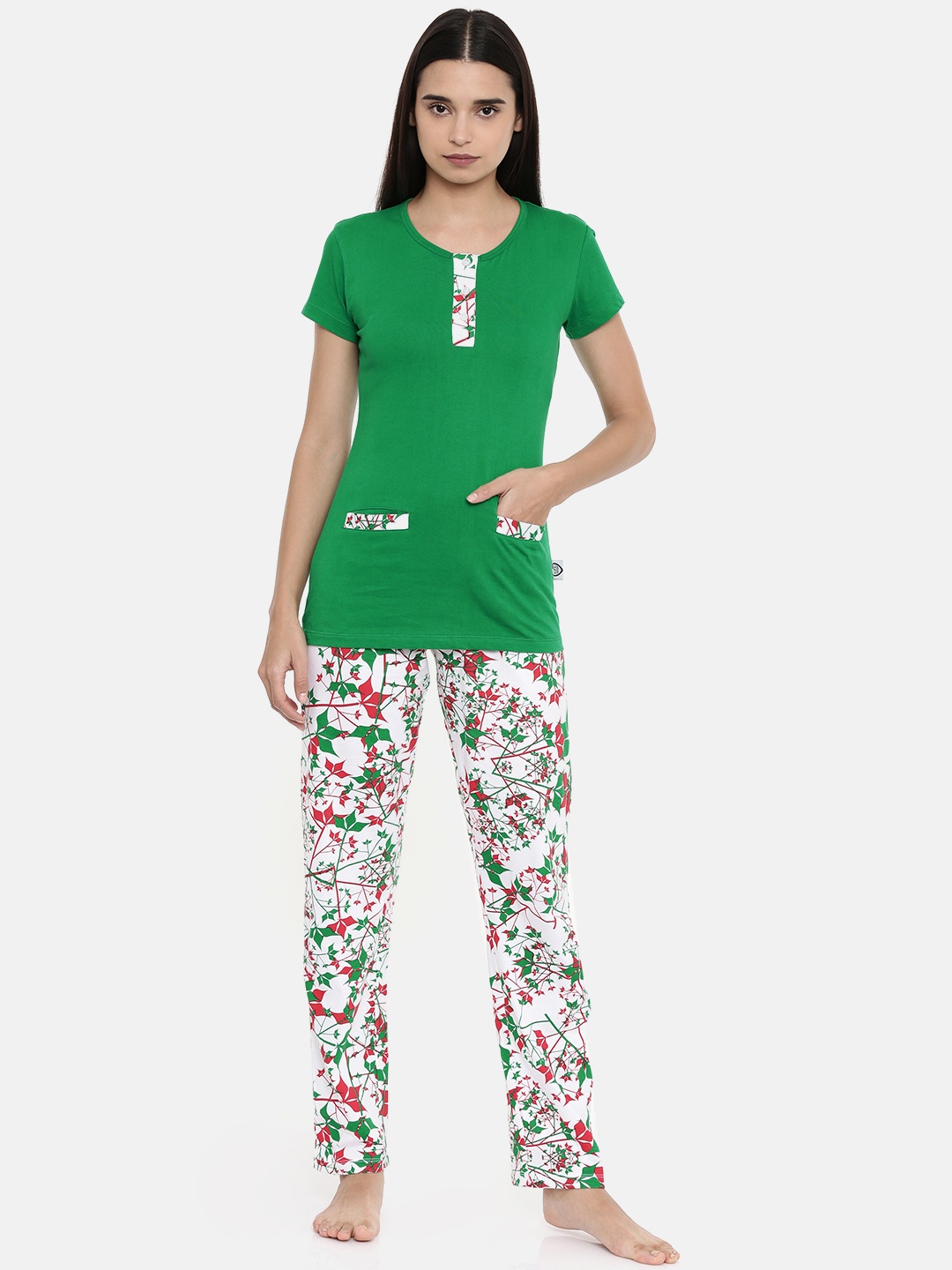 

zebu Women Green & White Solid Night suit