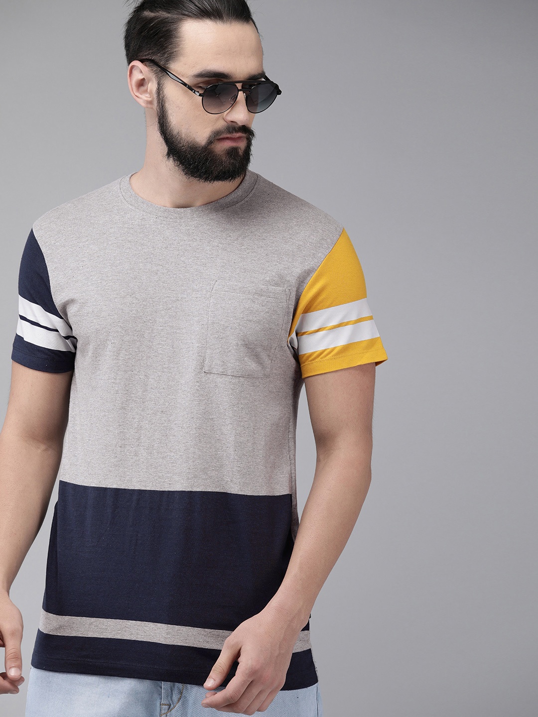 

The Roadster Lifestyle Co Men Grey Melange & Navy Blue Colourblocked Round Neck T-shirt