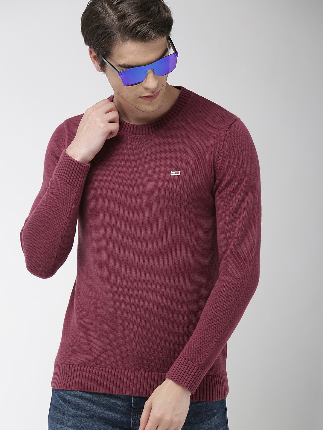 

Tommy Hilfiger Men Burgundy Solid Sweater