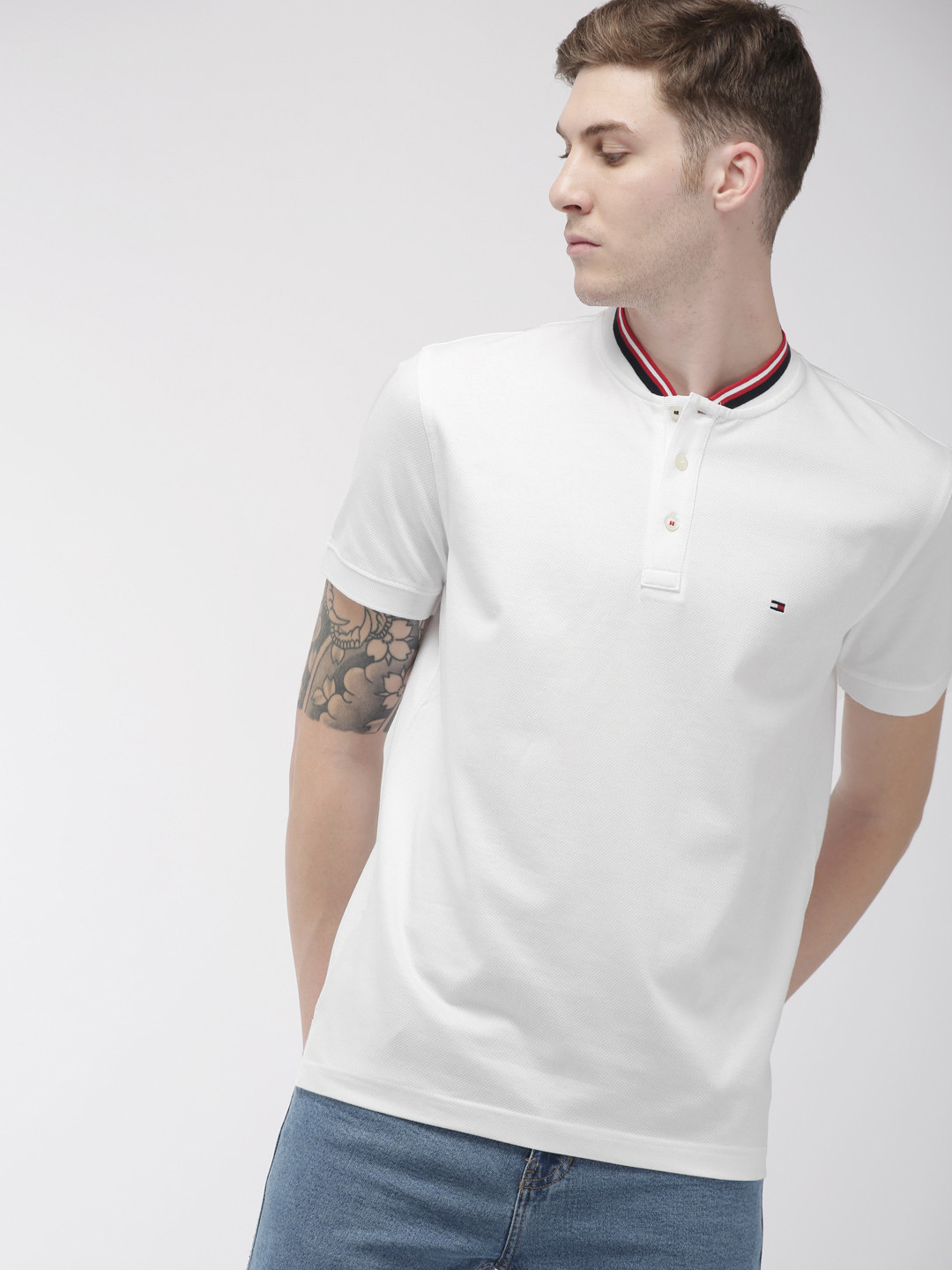 

Tommy Hilfiger Men White Solid Mandarin Collar Pure Cotton T-shirt