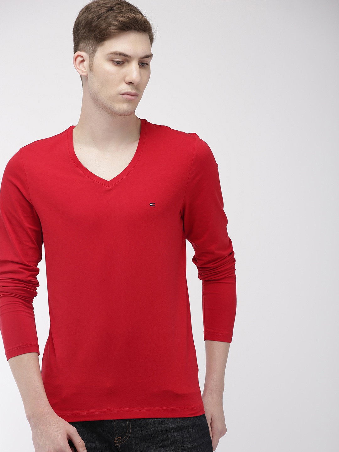 

Tommy Hilfiger Men Red Solid Slim Fit V-Neck T-shirt