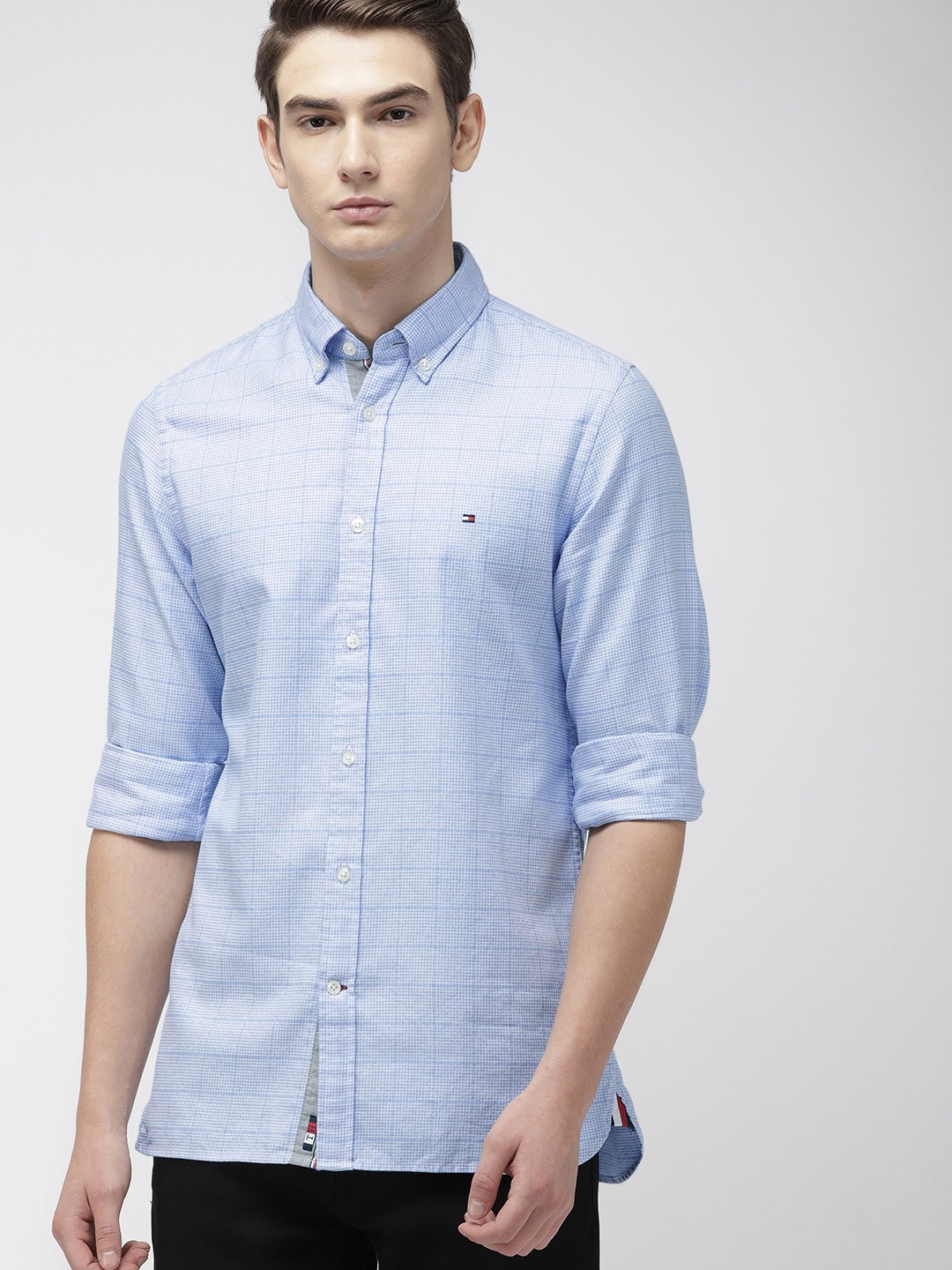 

Tommy Hilfiger Men White & Blue Slim Fit Checked Casual Shirt