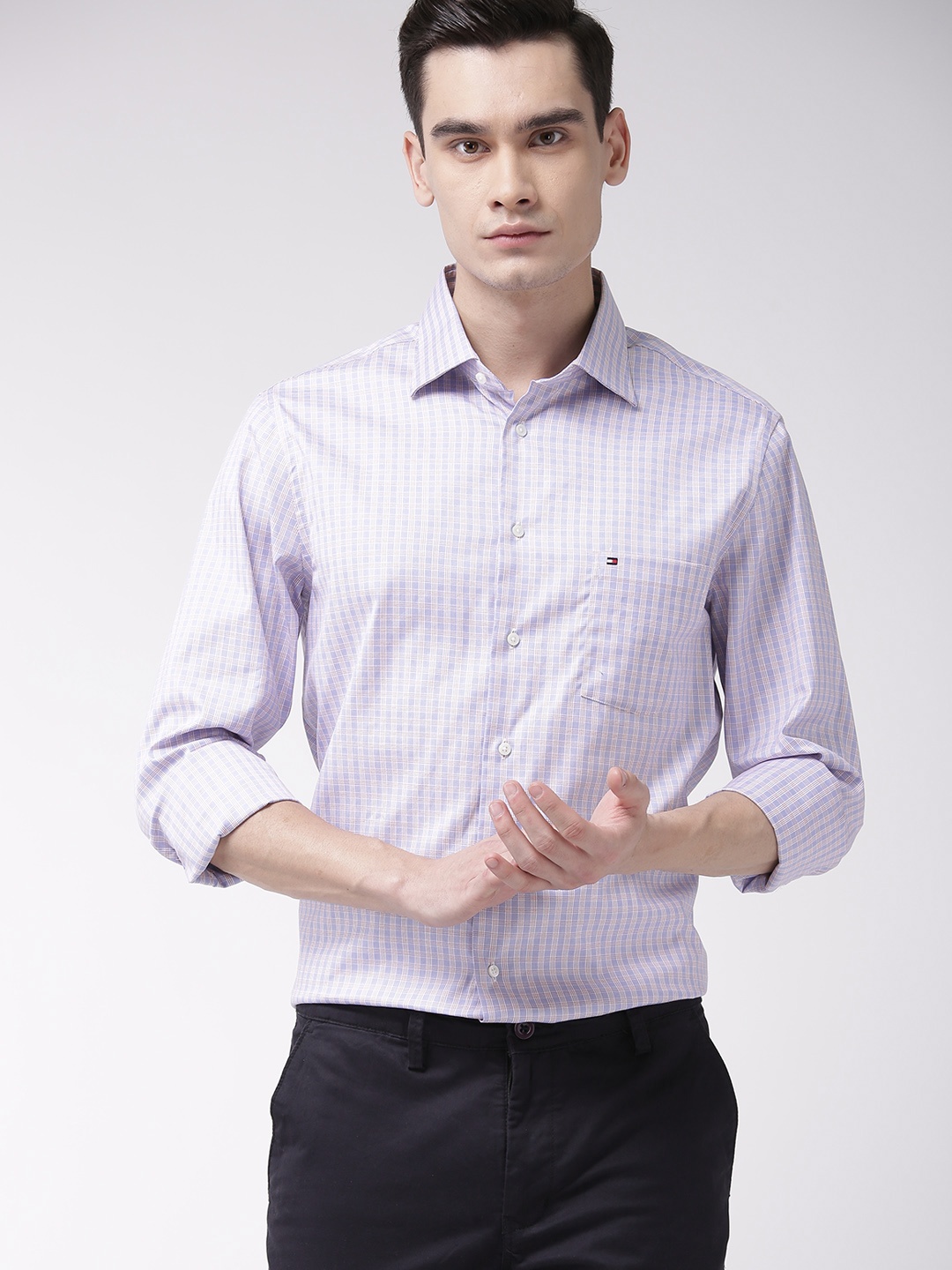 

Tommy Hilfiger Men Blue & Red Regular Fit Checked Formal Shirt