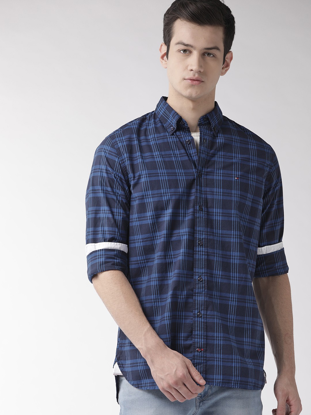 

Tommy Hilfiger Men Blue Regular Fit Checked Casual Shirt
