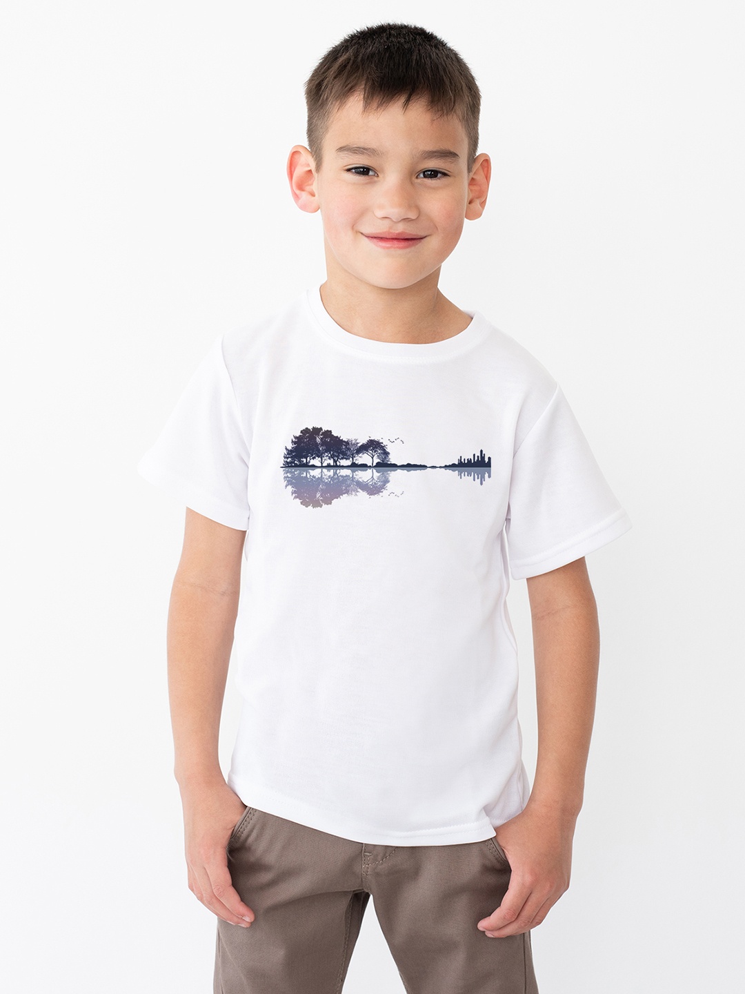 

THREADCURRY Boys White Printed Round Neck T-shirt