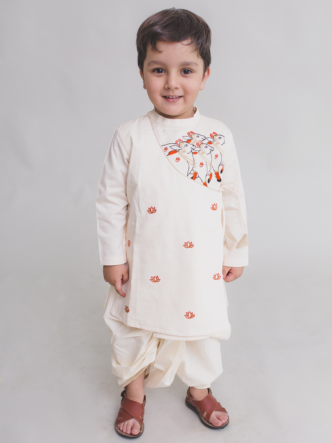 

Tiber Taber Boys Cream-Coloured & Cream-Coloured Embroidered Kurta with Dhoti Pants
