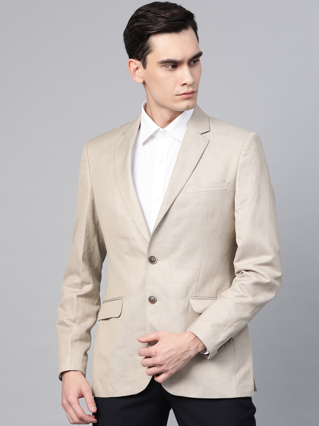 

Raymond Men Beige Contemporary Fit Solid Single-Breasted Semiformal Blazer