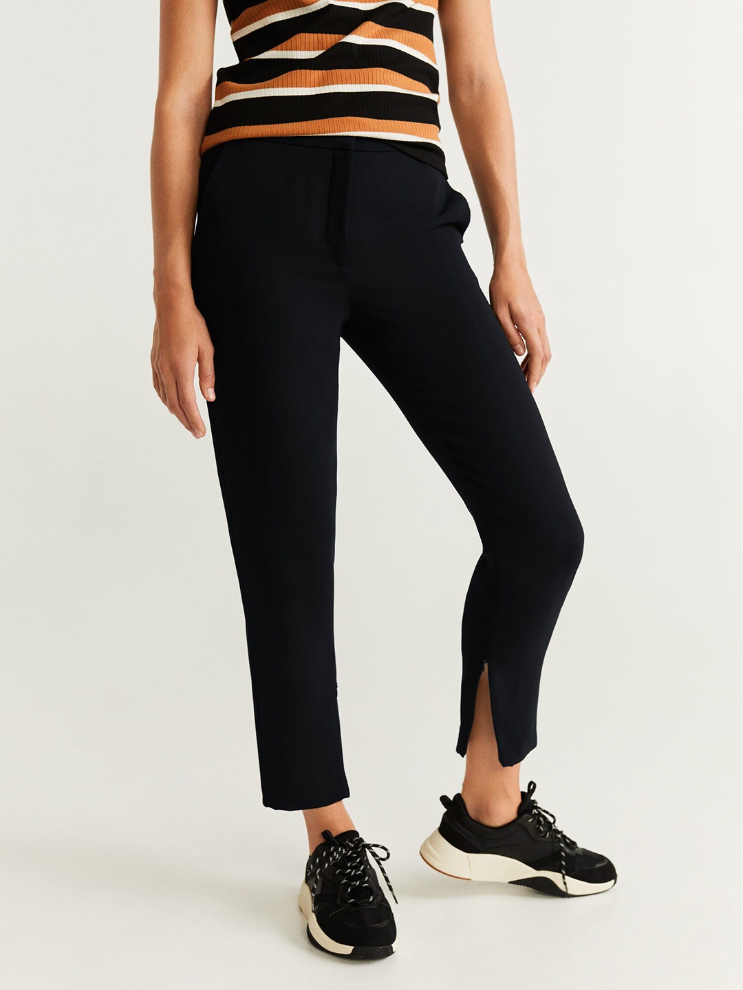 

MANGO Women Black Regular Fit Solid Cropped Regular Trousers