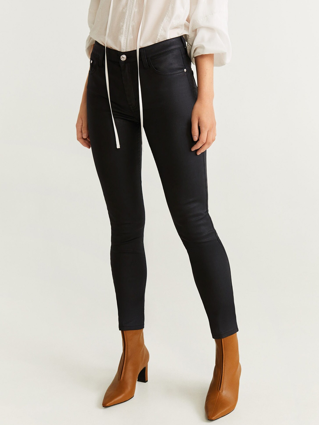 

MANGO Women Black Skinny Fit Mid-Rise Clean Look Coated Stretchable Jeans