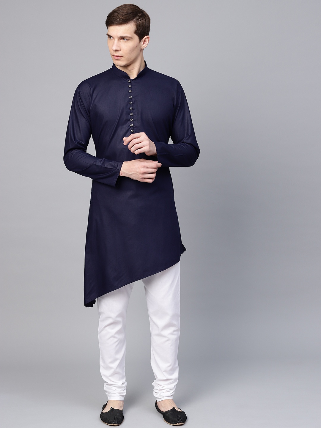 

SOJANYA Men Navy Blue & White Solid Kurta with Churidar