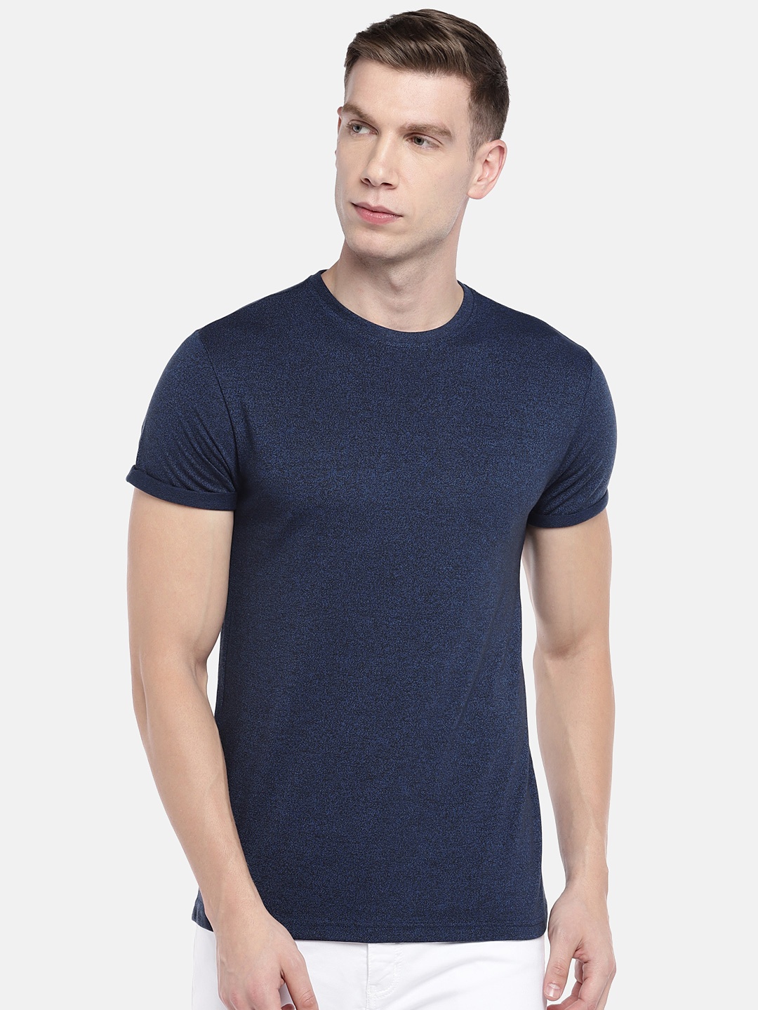 

Globus Men Navy Blue Solid Round Neck T-shirt