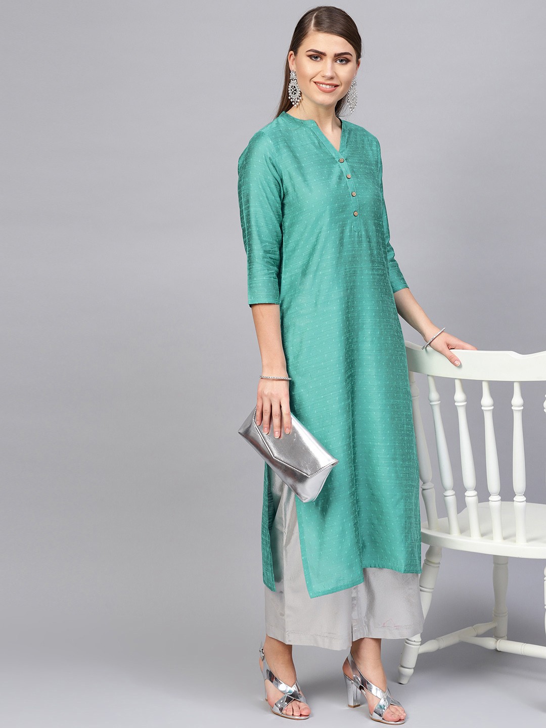 

Varanga Women Green Woven Design Straight Kurta