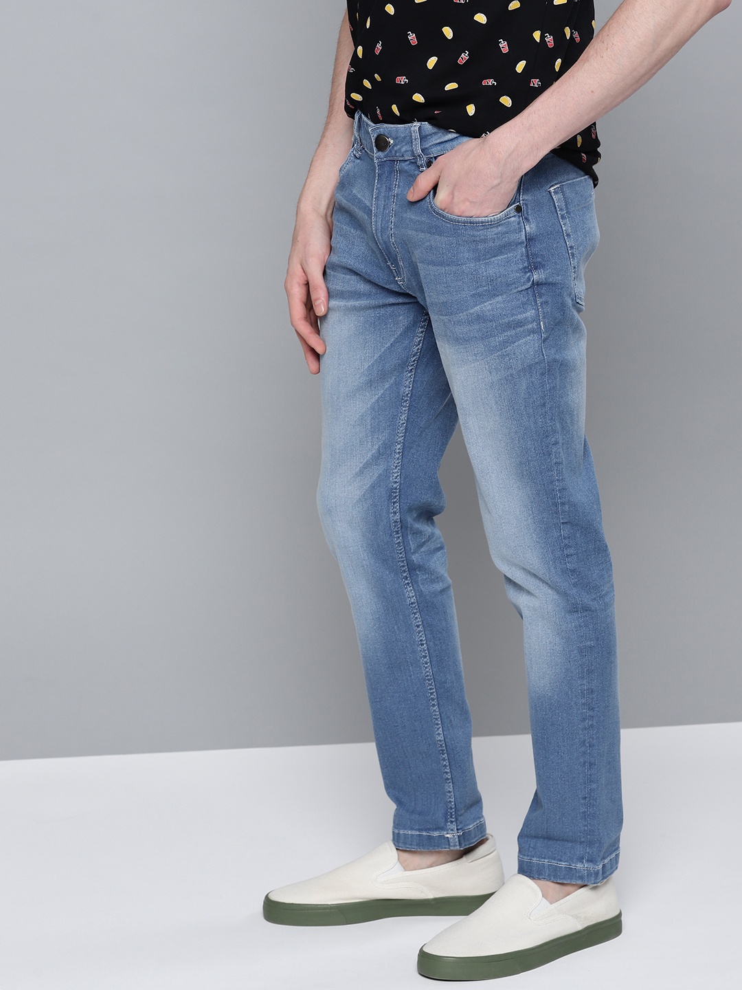 

Mast & Harbour Men Blue Skinny Fit Mid-Rise Clean Look Stretchable Jeans