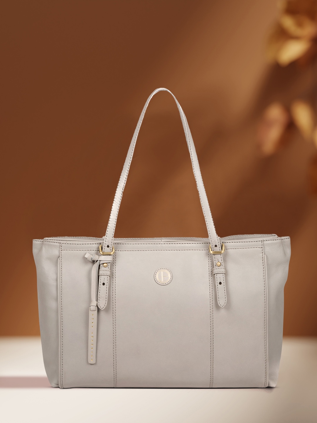 

PURE LUXURIES LONDON Women Grey Solid Genuine Leather Wollerton Shoulder Bag