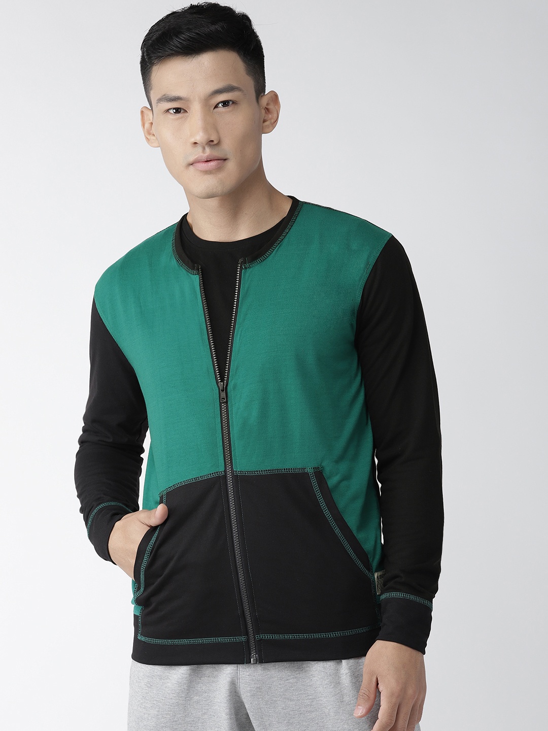 

Hubberholme Men Green & Black Colourblocked Sweatshirt