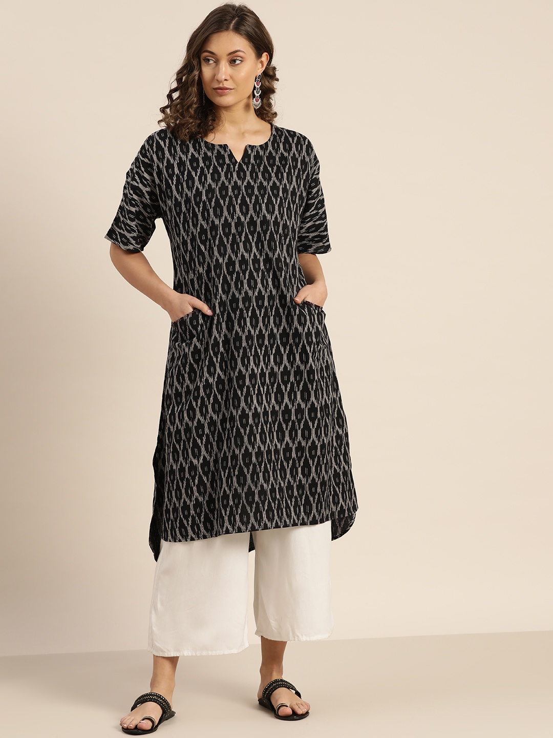 

Sangria Women Black & White Woven Design Straight Kurta