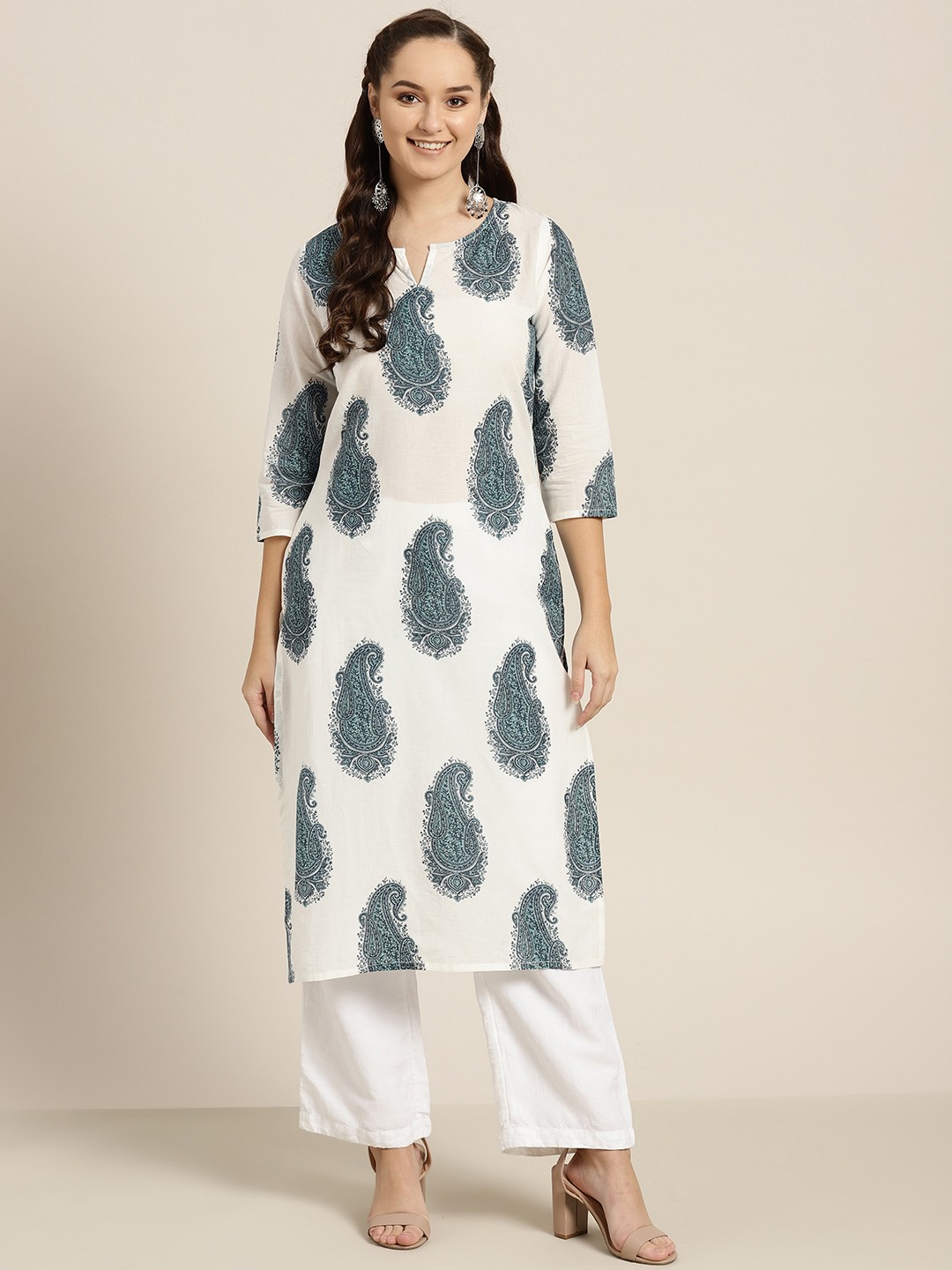 

Sangria Women White & Blue Printed Straight Kurta