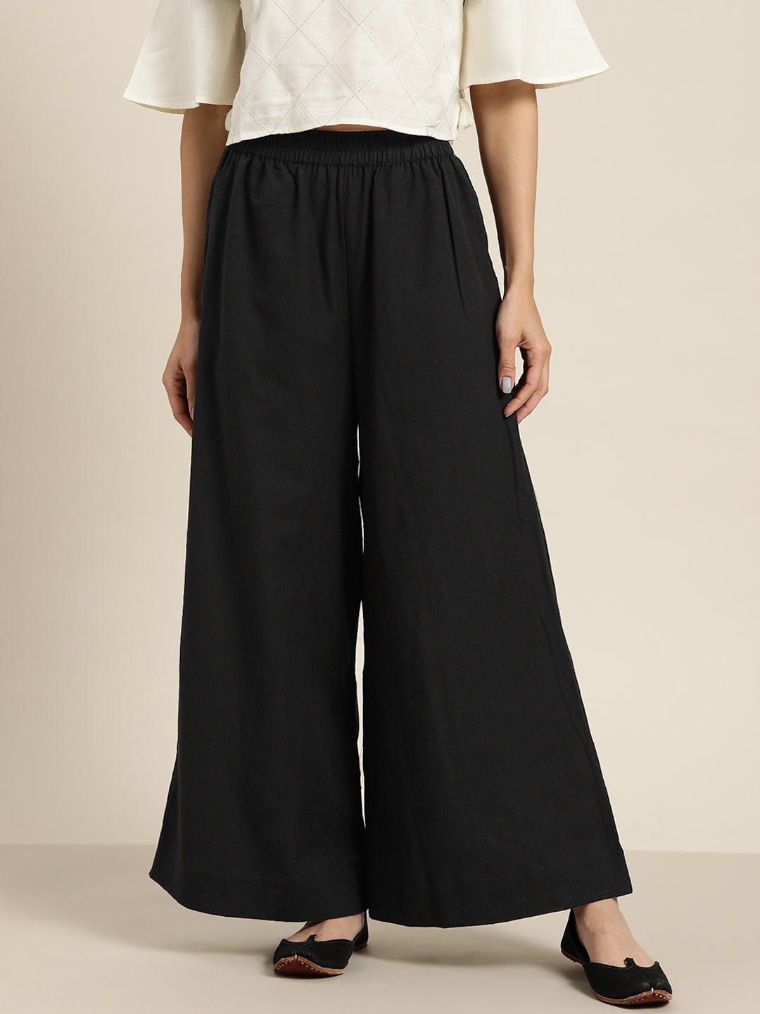 

Sangria Women Black Solid Pure Cotton Wide Leg Palazzos