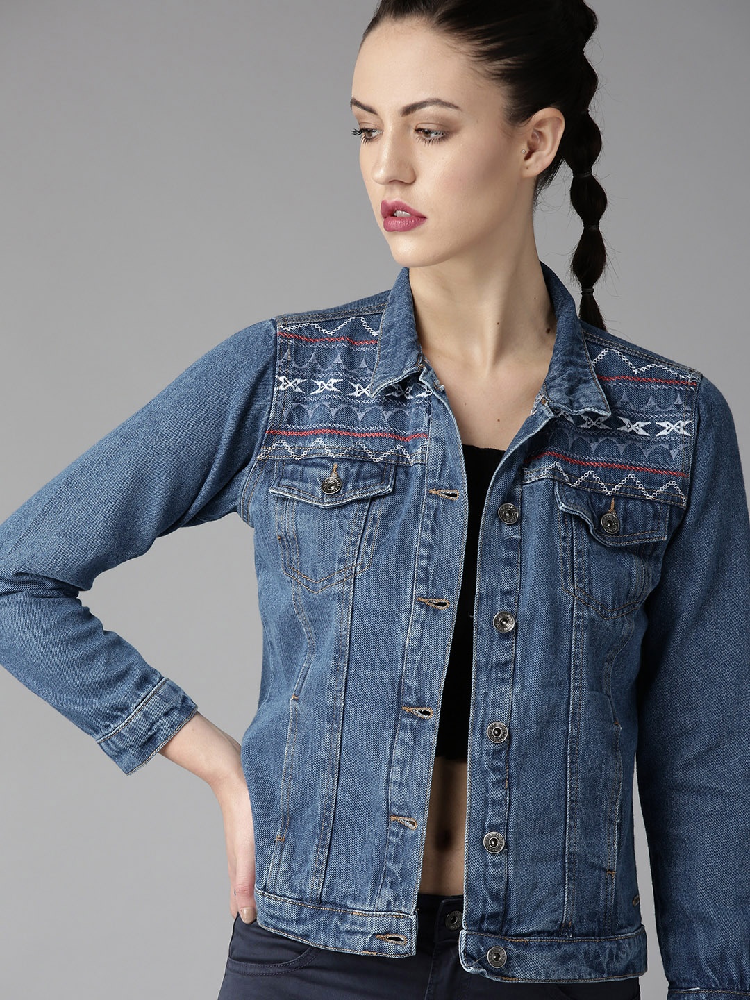 

The Roadster Lifestyle Co Women Blue Solid Denim Jacket