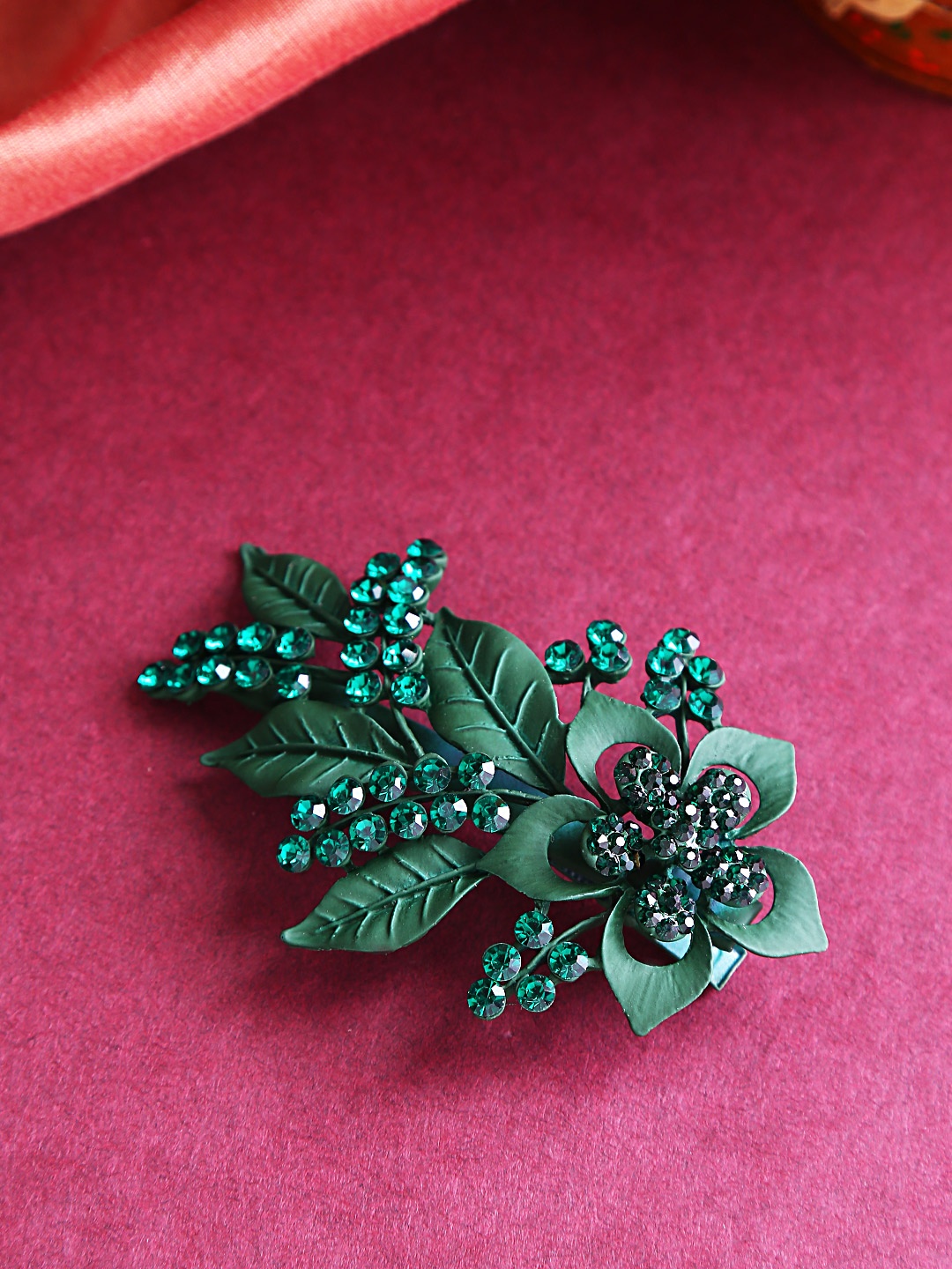 

Priyaasi Green Stone-Studded Matte Finish Floral Alligator Hair Clip