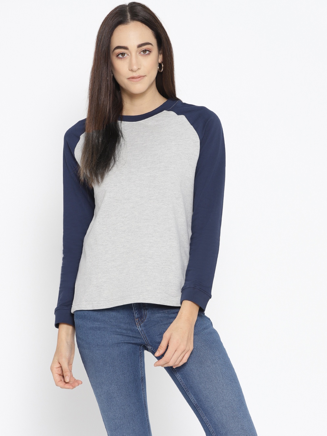 

Flying Machine Women Grey Melange & Navy Blue Solid Sweatshirt