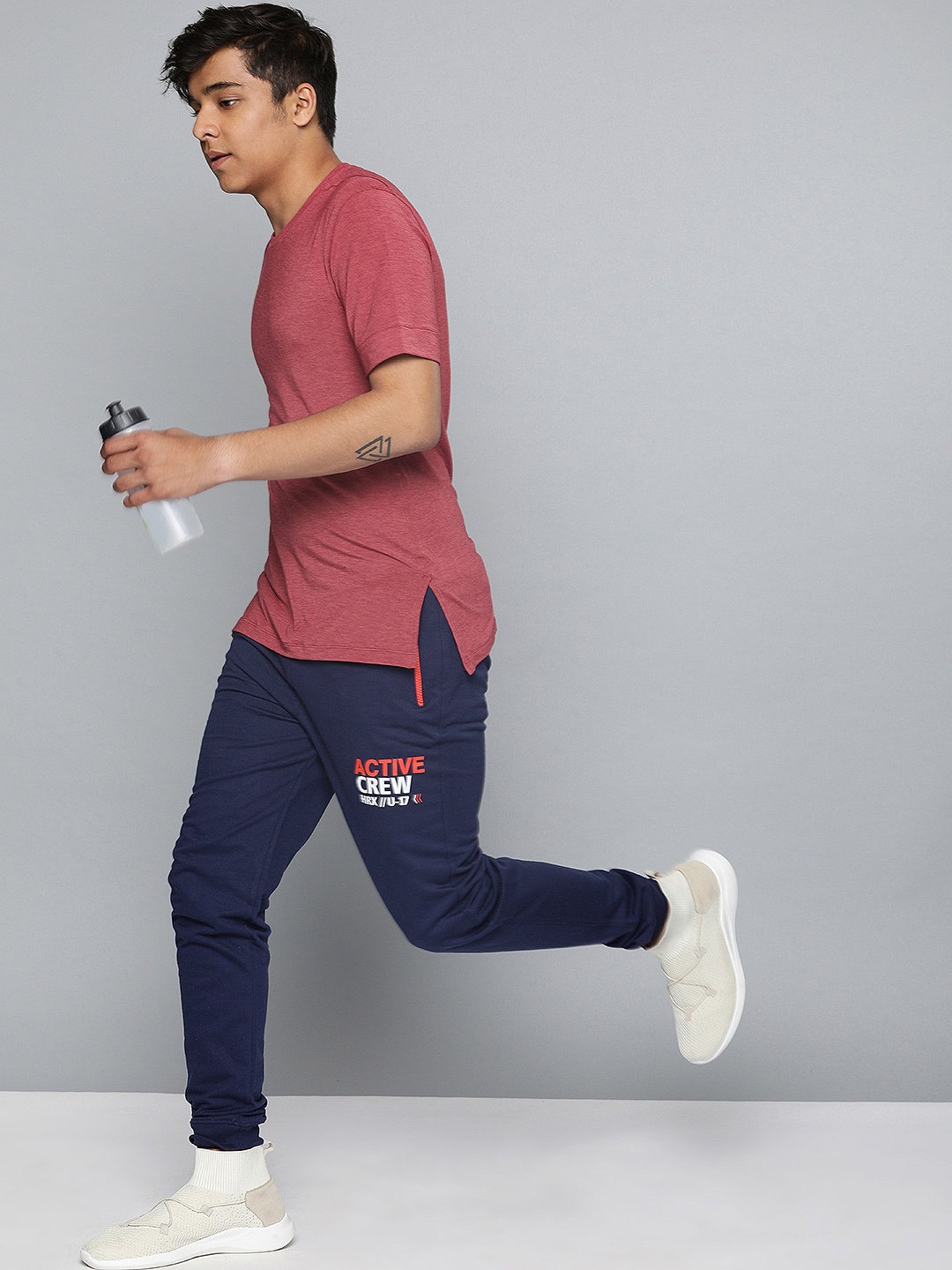 

HRX by Hrithik Roshan Boys Navy Blue Slim Fit Active Track Pants