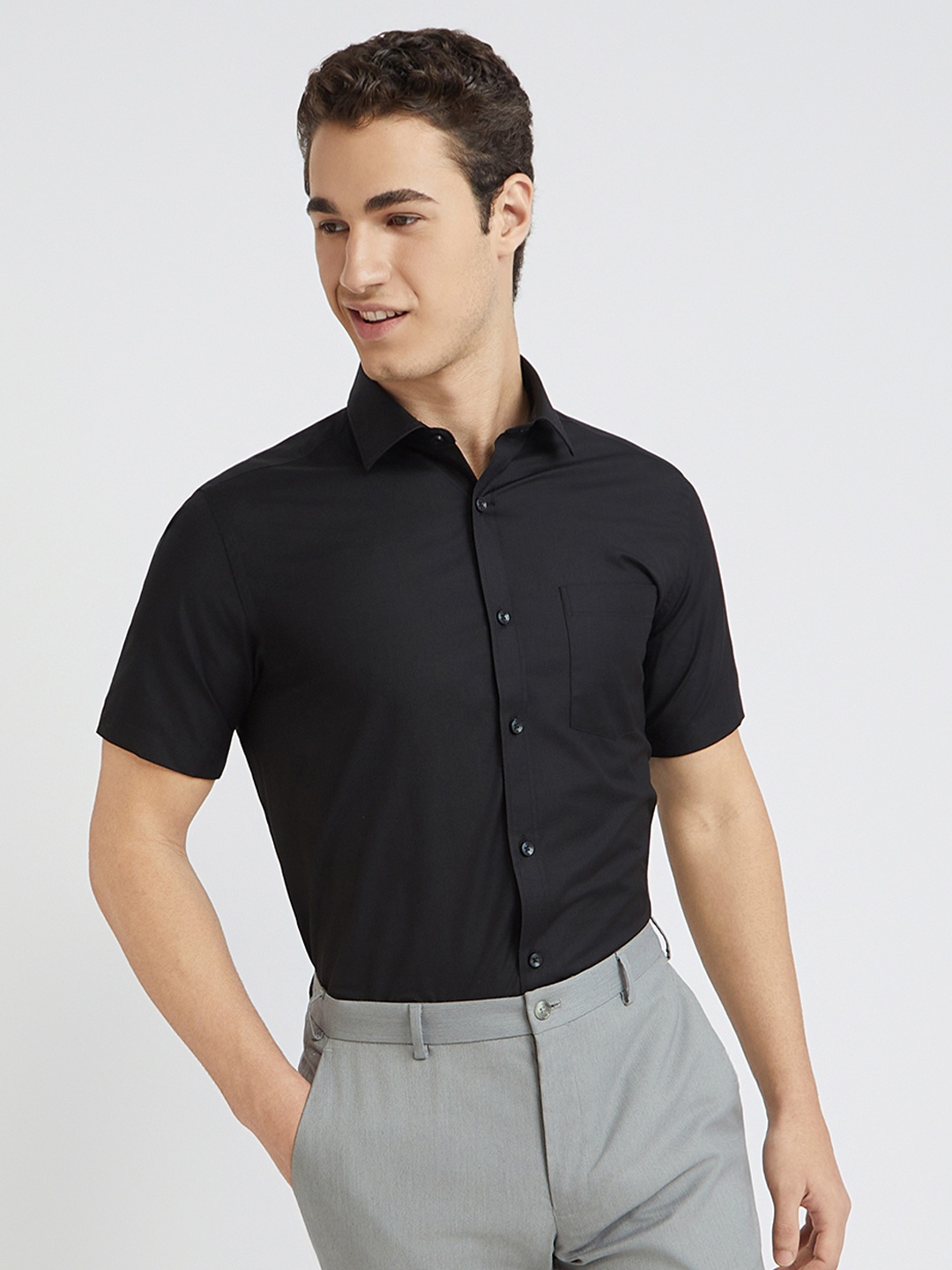 

Park Avenue Men Black Regular Fit Solid Casual Shirt