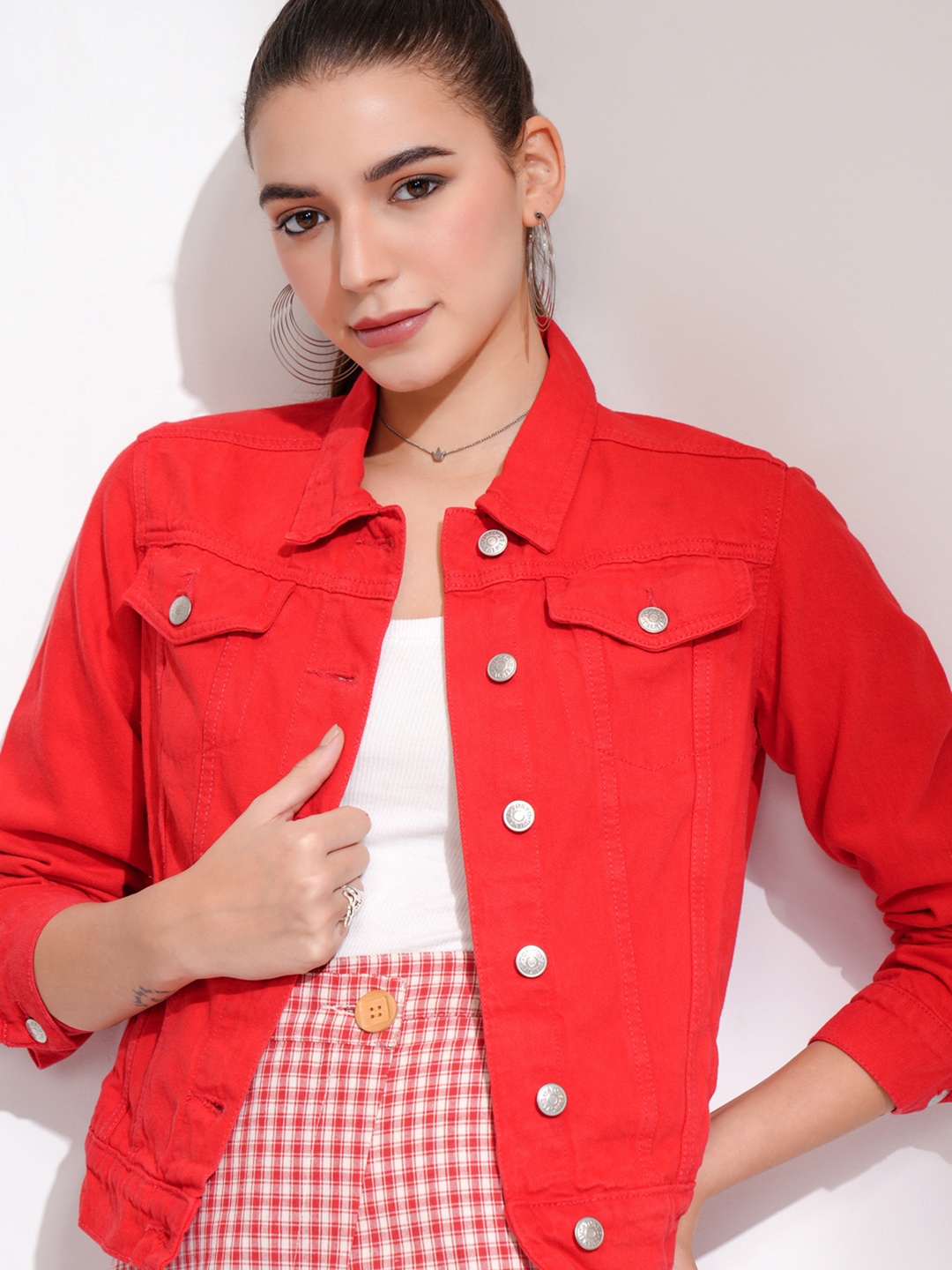 

Tokyo Talkies Women Red Solid Denim Jacket