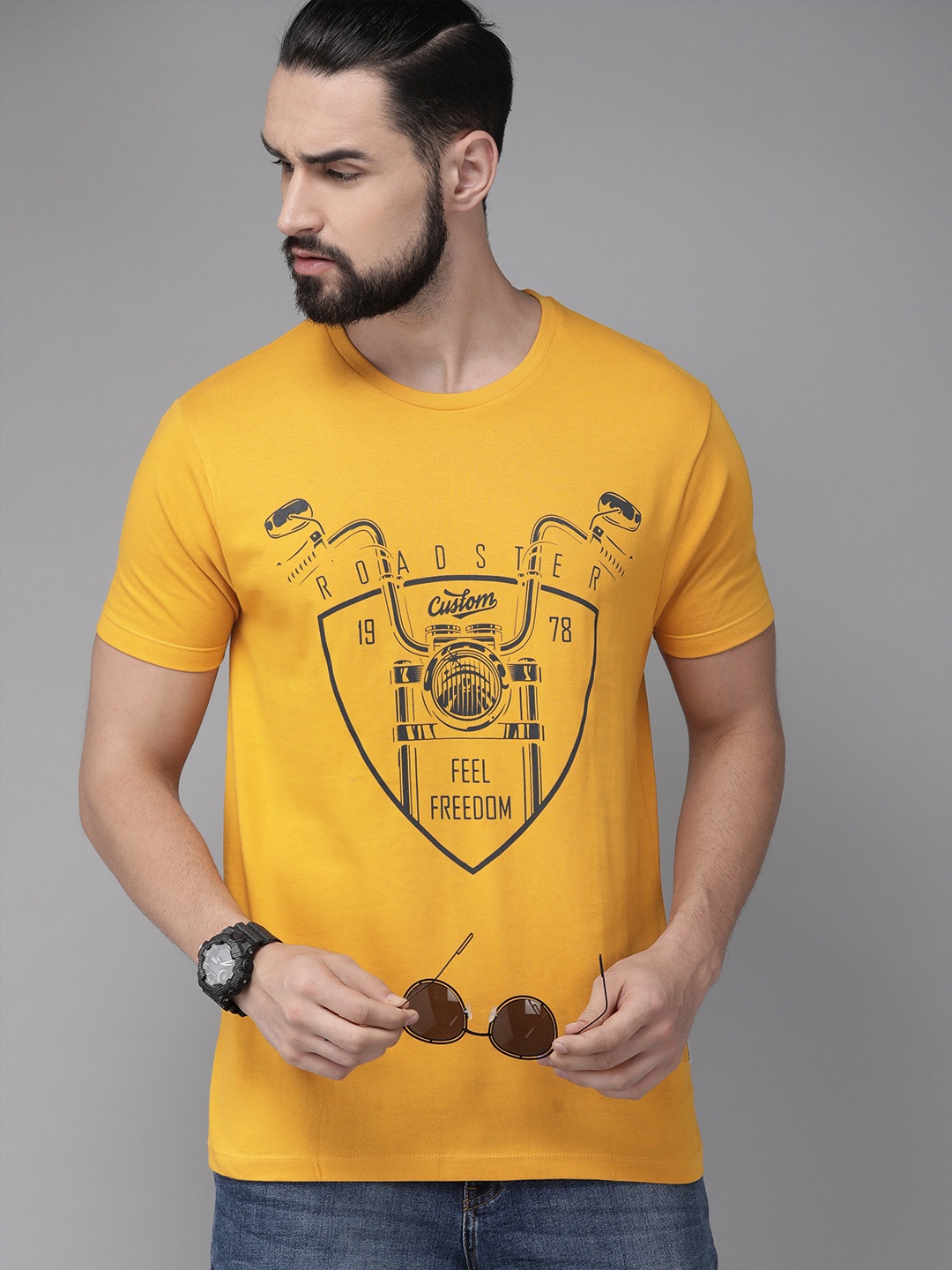 

Roadster Men Yellow Printed Round Neck Pure Cotton T-shirt