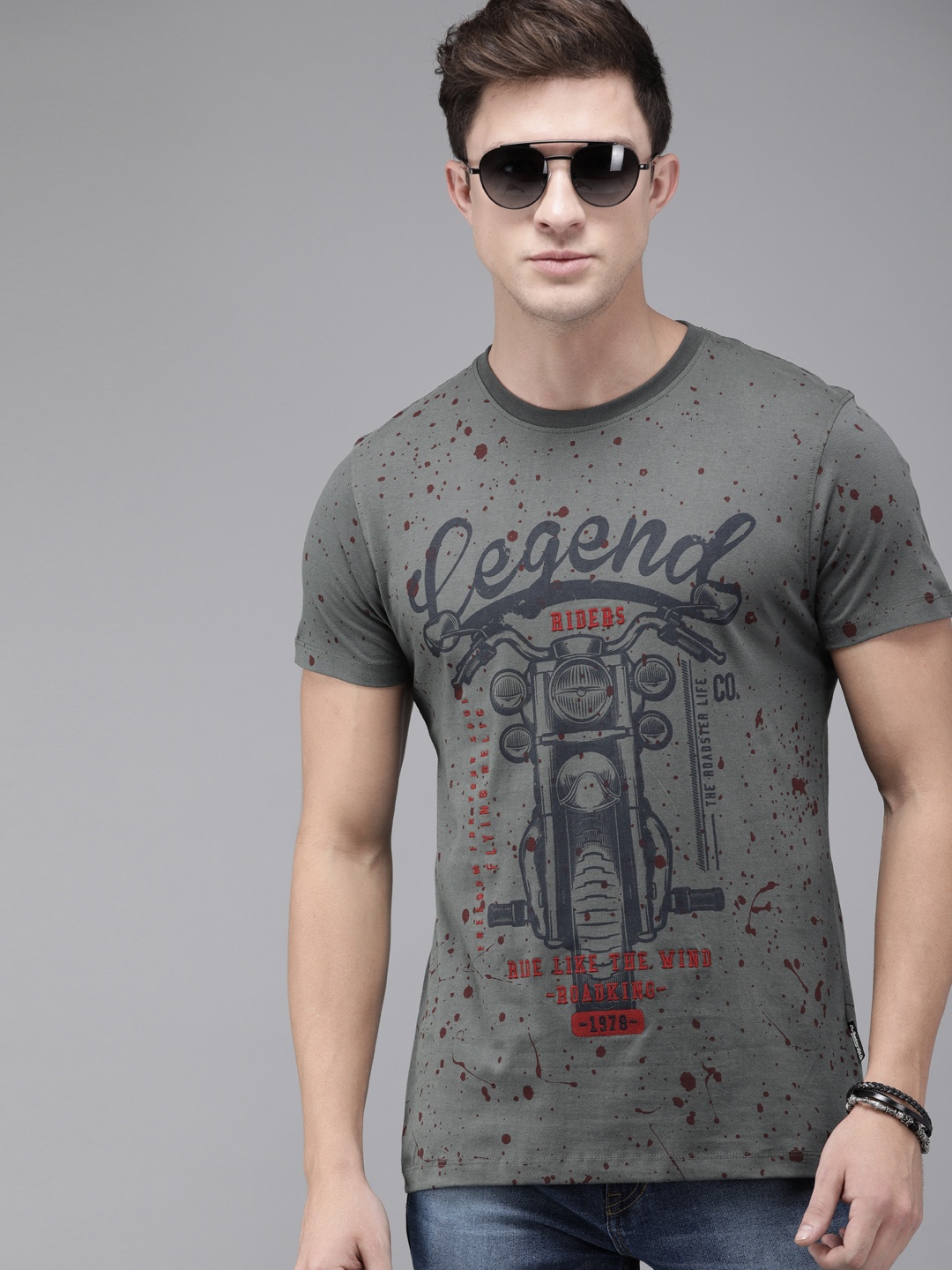 

The Roadster Lifestyle Co Men Charcoal Grey Printed Round Neck Pure Cotton T-shirt