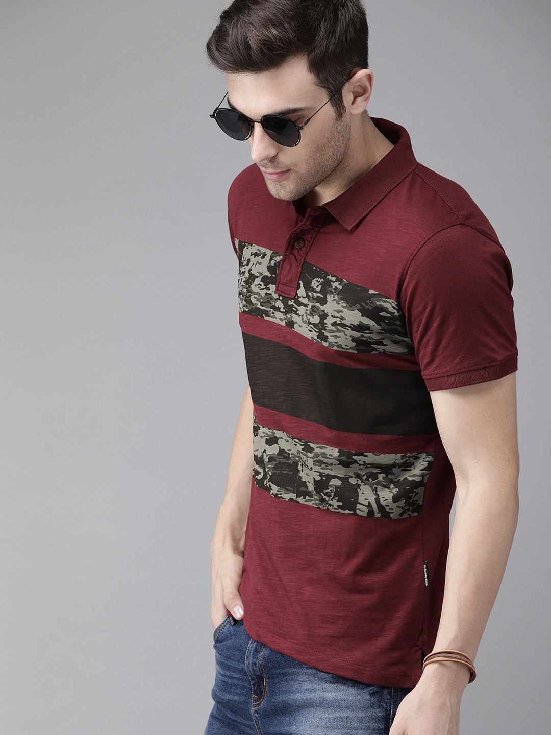 

The Roadster Lifestyle Co Men Maroon Camouflage Printed Polo Pure Cotton T-shirt