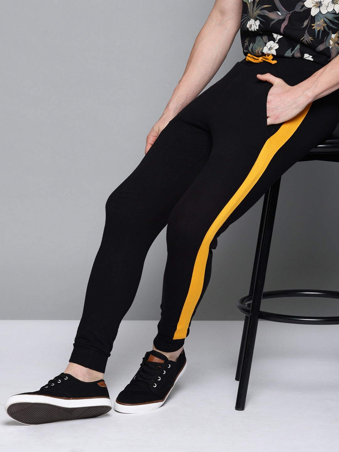 

DILLINGER Men Black & Yellow Solid Straight Fit Joggers