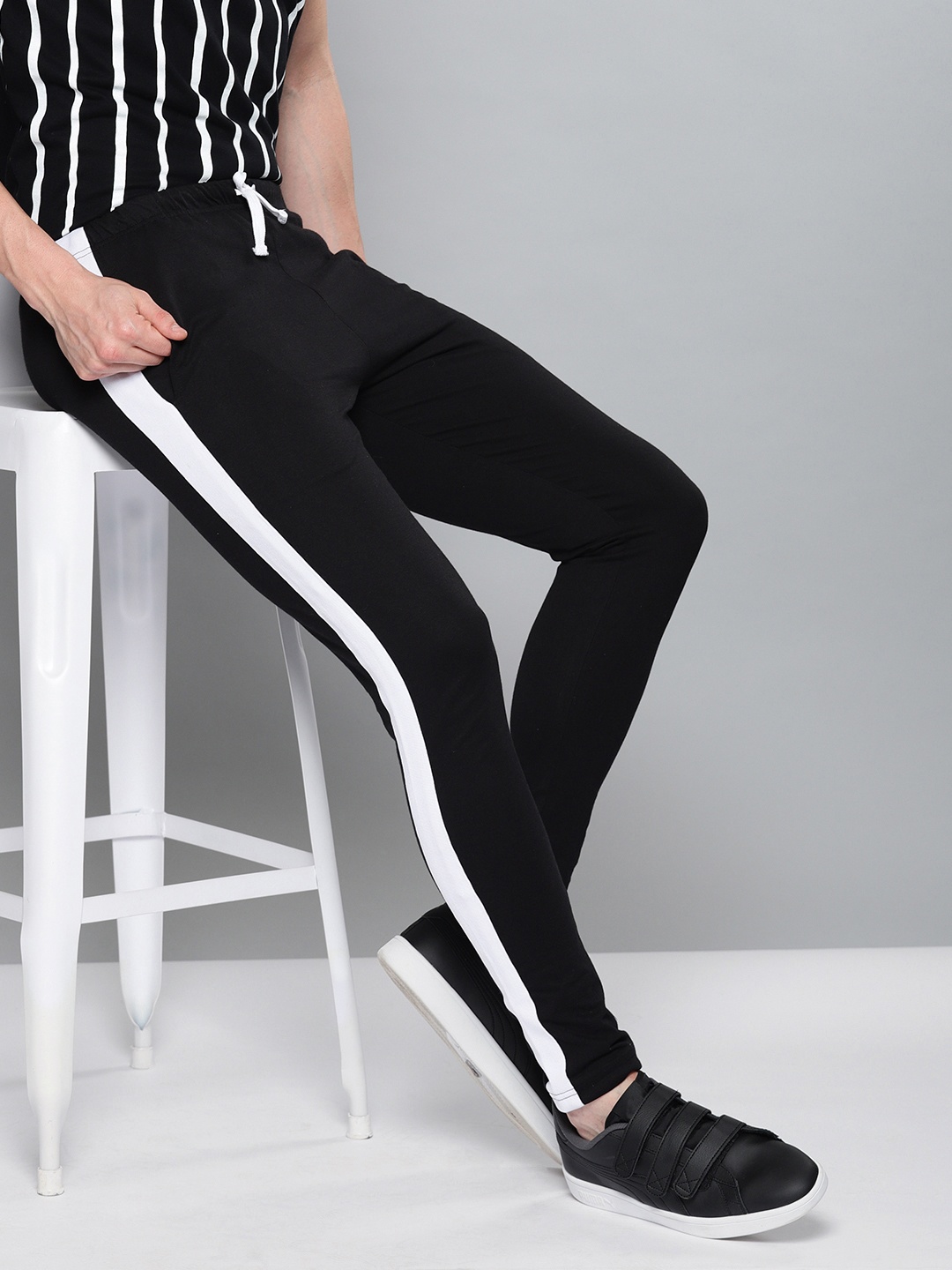 

DILLINGER Men Black Solid Knitted Regular Fit Track Pants