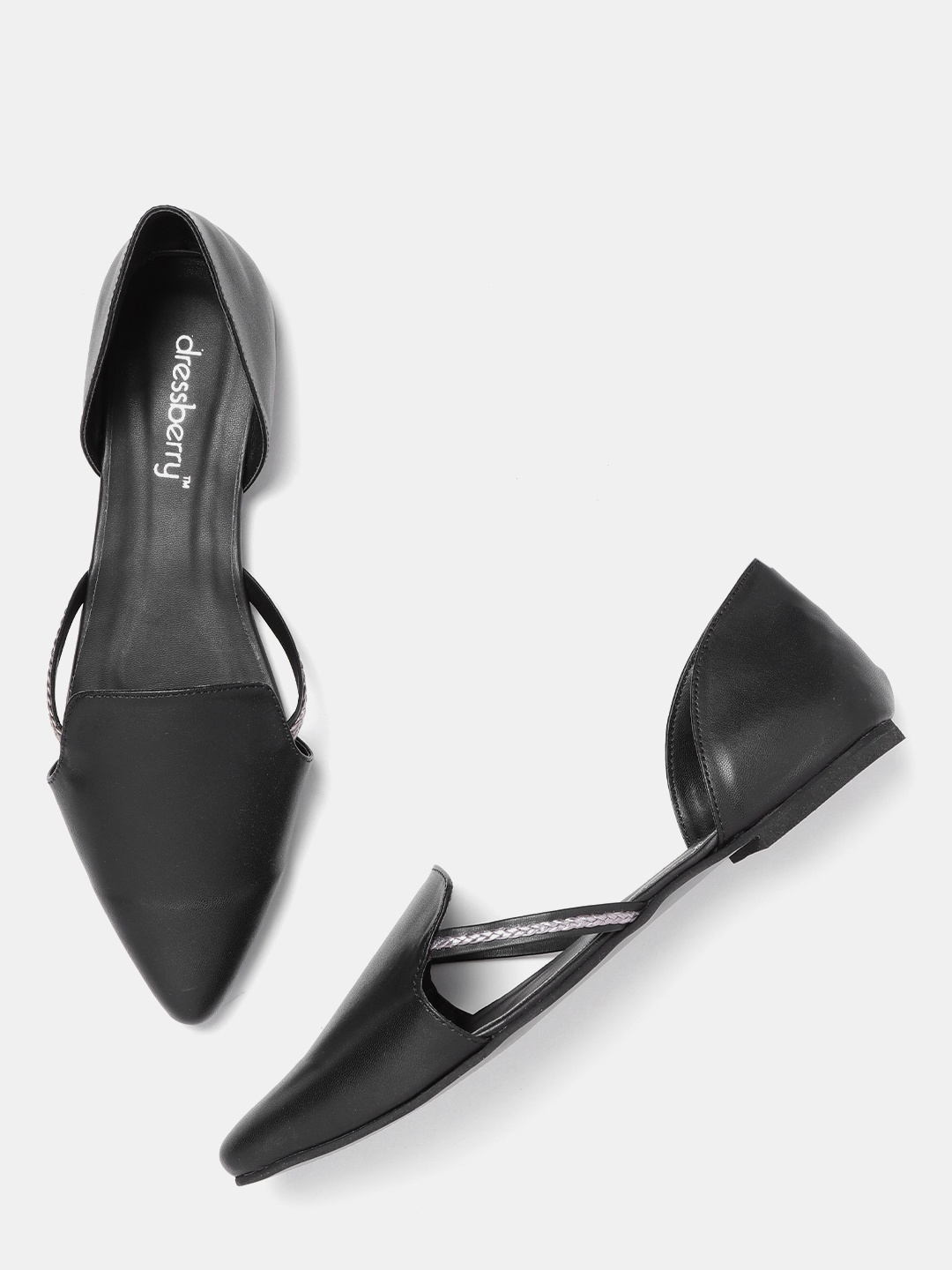 

DressBerry Women Black Solid Flats