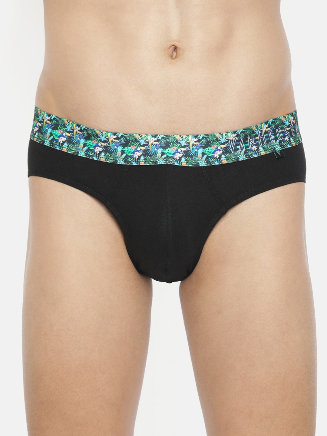 

Van Heusen Men Solid Colour Fresh Digitally Printed Waistband Briefs 30009, Black