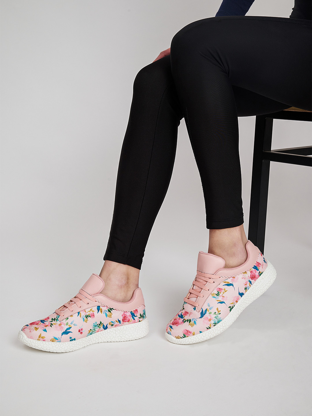 

KazarMax Women Pink Floral Print Walking Shoes