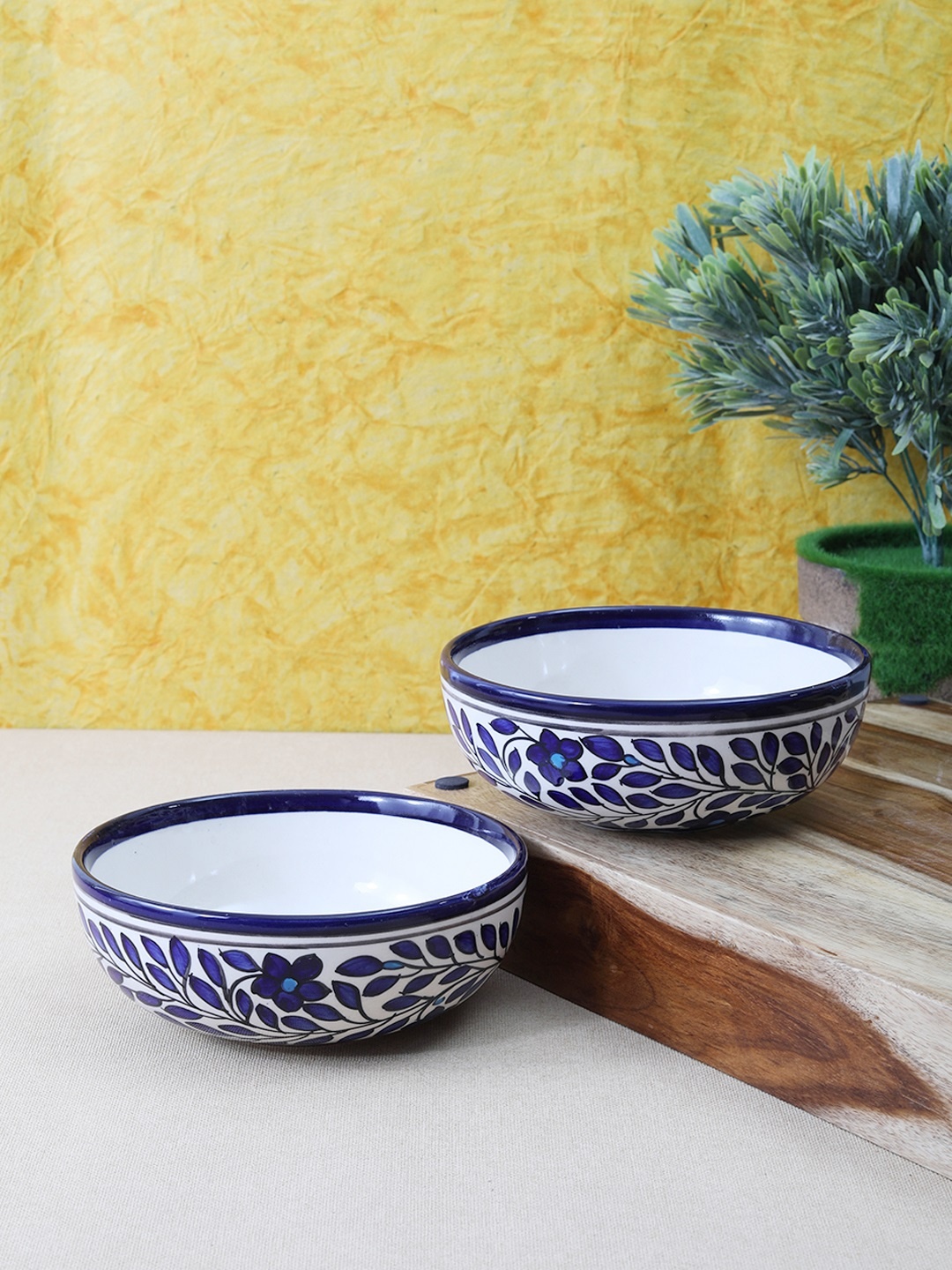 

VarEesha Set of 2 Blue Printed Ceramic Bowls