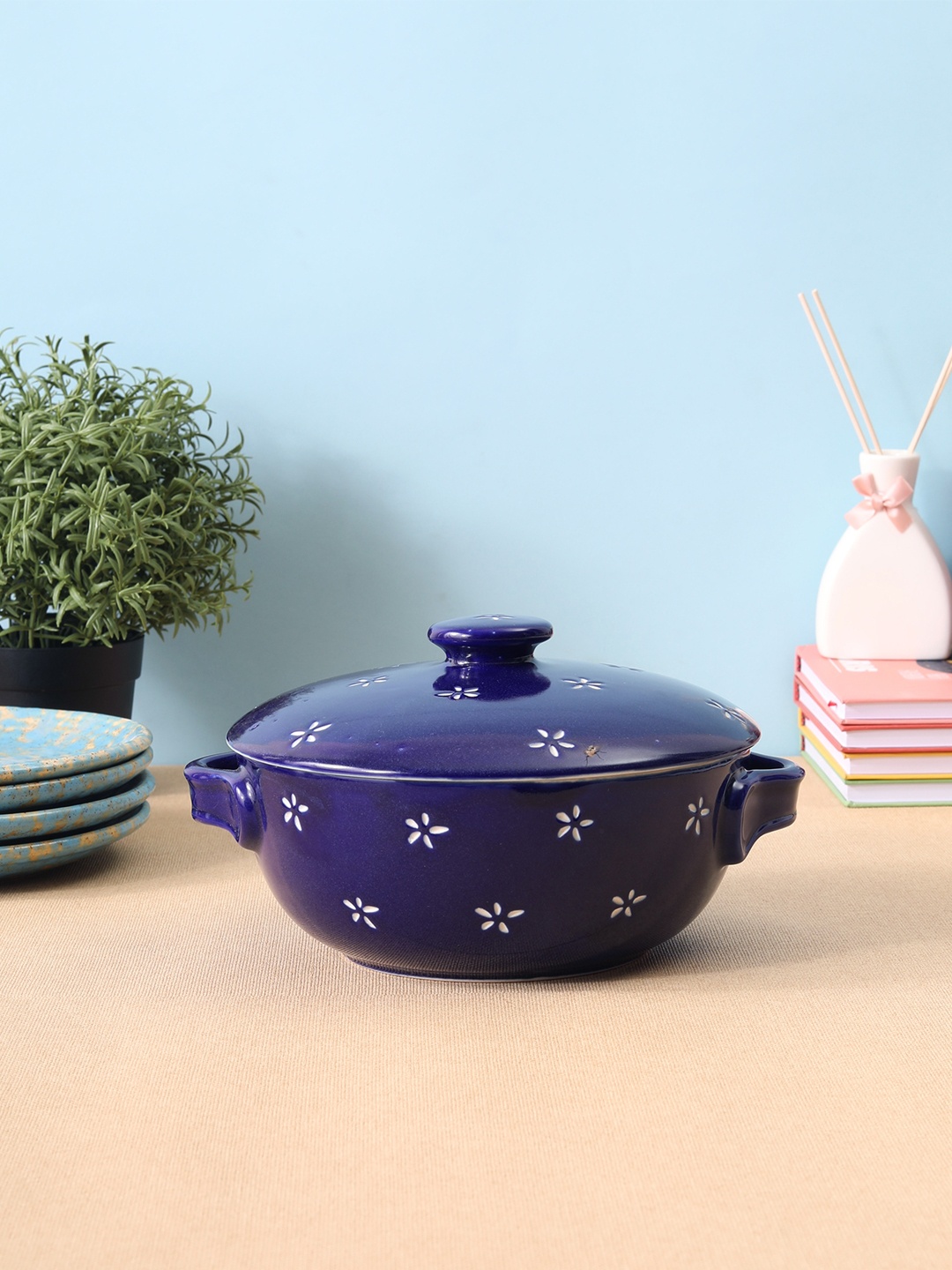 

VarEesha Blue Printed Ceramic Bowl With Lid