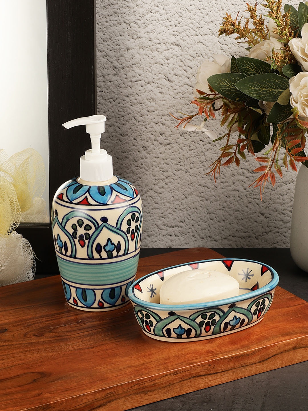 

VarEesha Set of 2 Off-White & Blue Printed Ceramic Bath Accessories