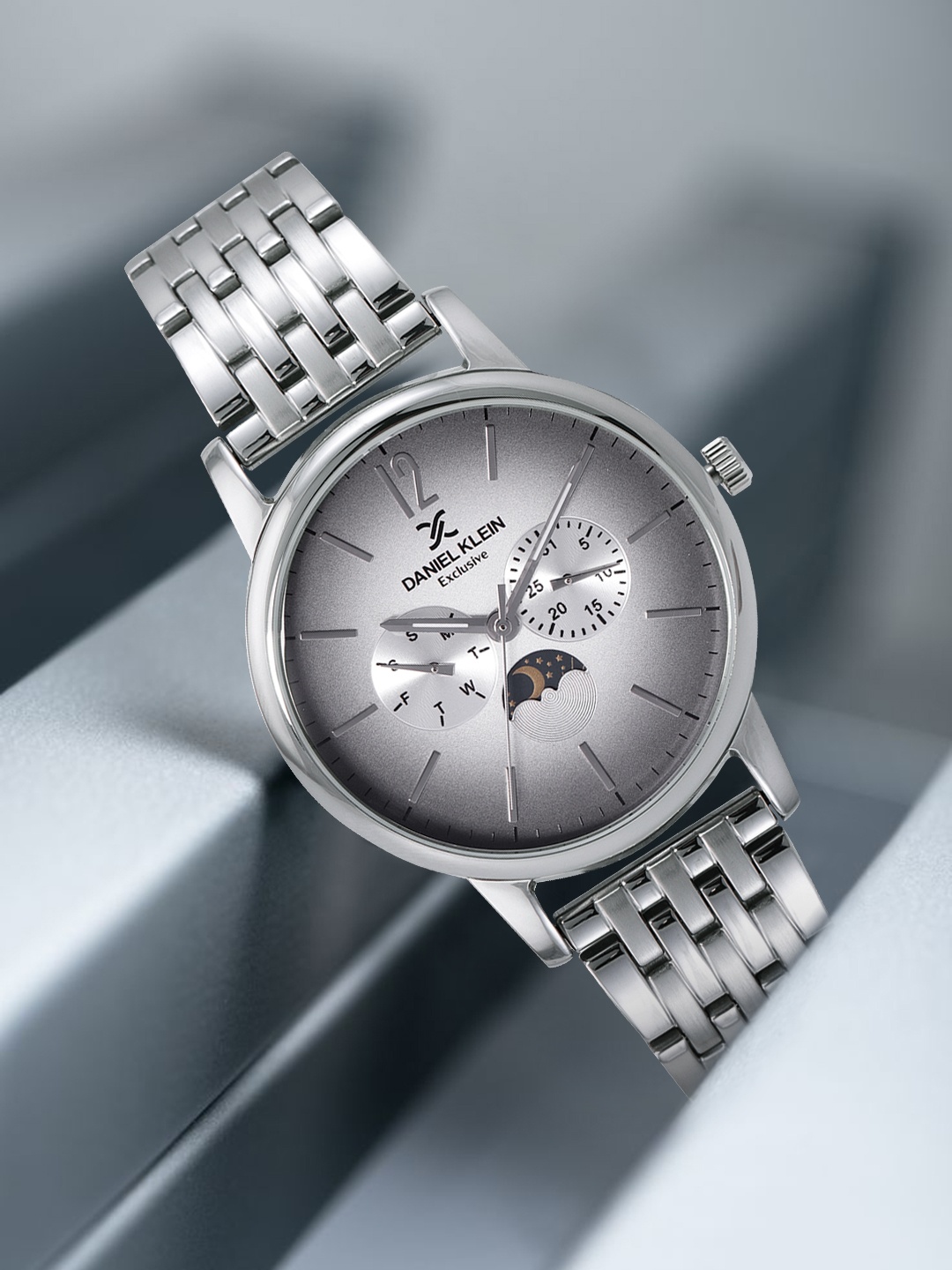 

Daniel Klein Men Silver-Toned & Grey Ombre Analogue Watch DK12226-1