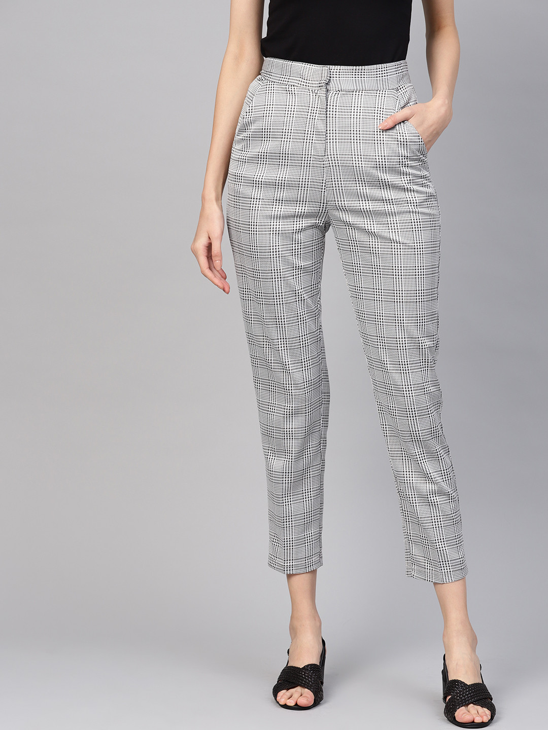 

SASSAFRAS Women Off-White & Black Tapered Fit Checked Cropped Trousers