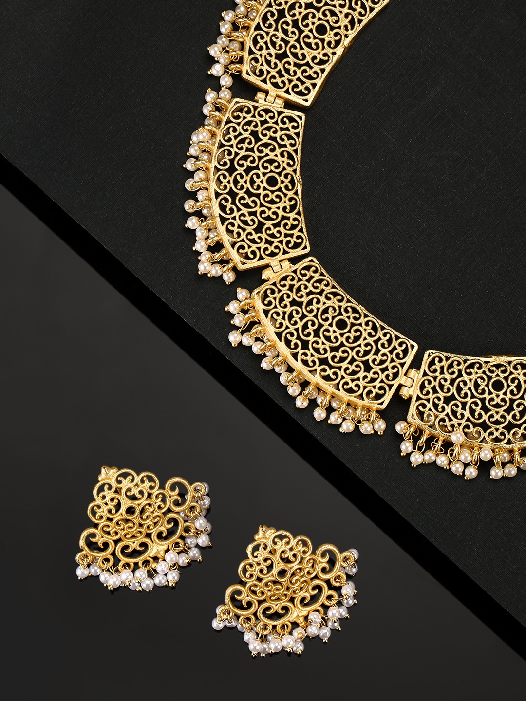 

Priyaasi Off-White Gold-Plated Beaded Handcrafted Jewellery Set
