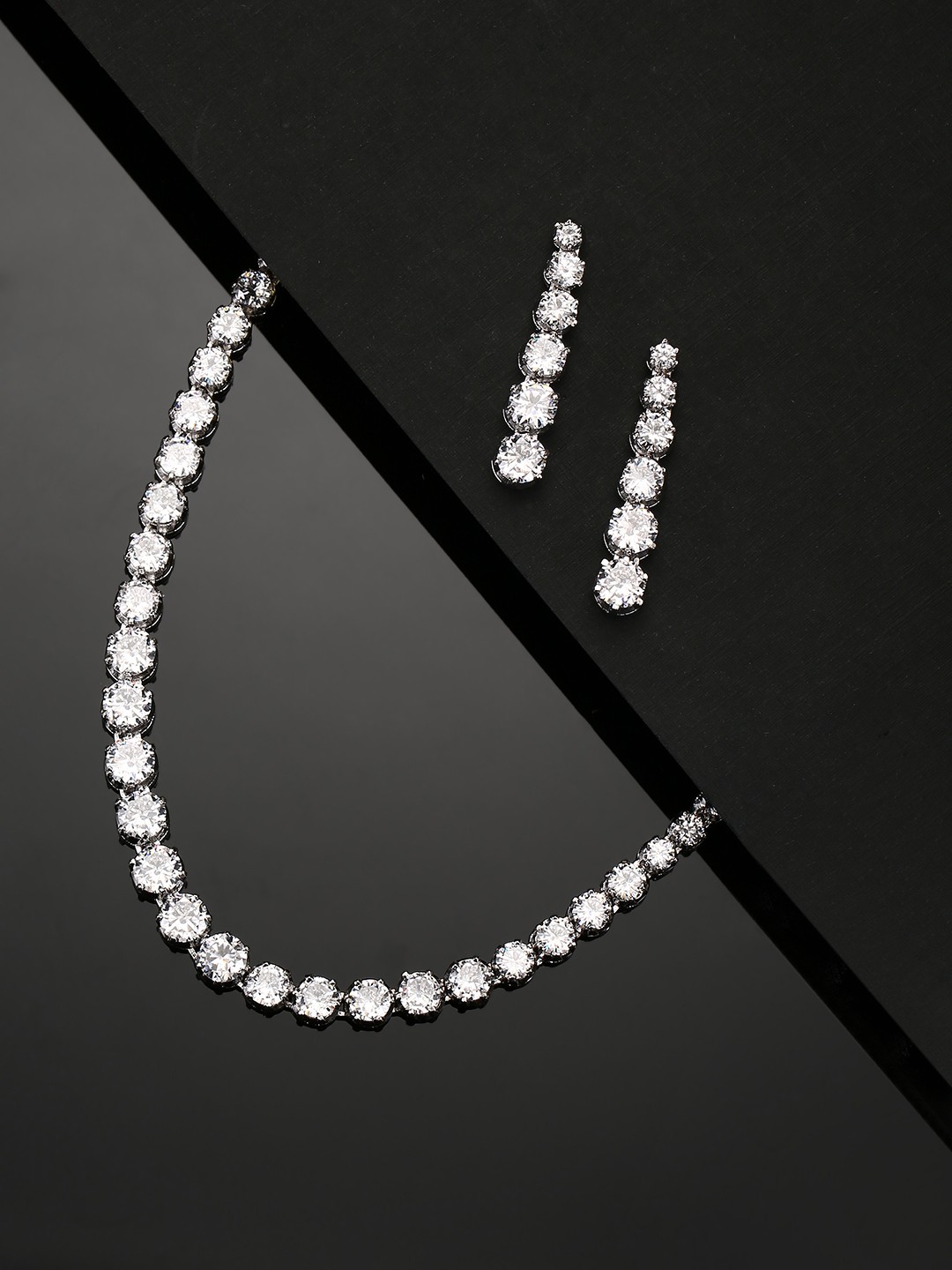 

Priyaasi Silver-Plated AD-Studded Handcrafted Circular Jewellery Set