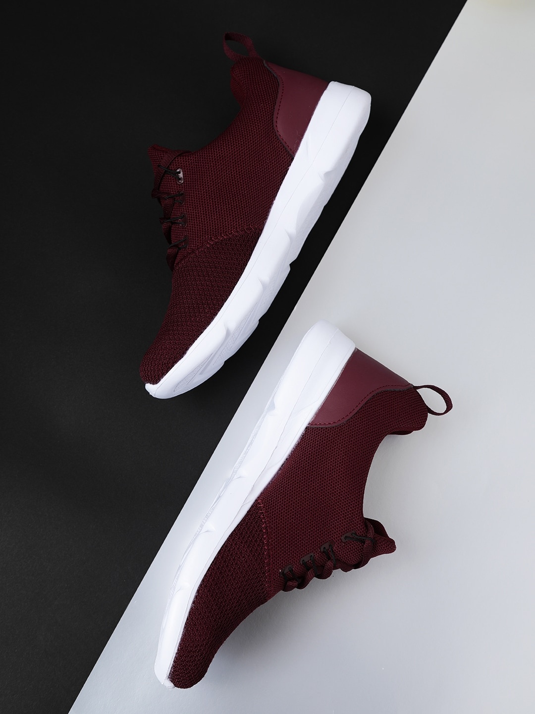 

Crew STREET Women Burgundy Solid Running Shoes